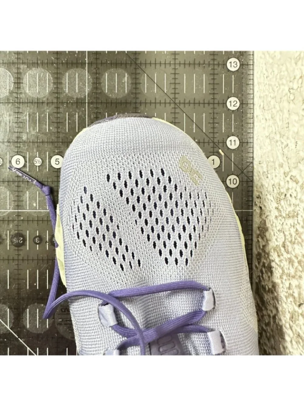 On Cloud X Swiss Engineering Women Size 10.5 Lavender Ice Running Shoes